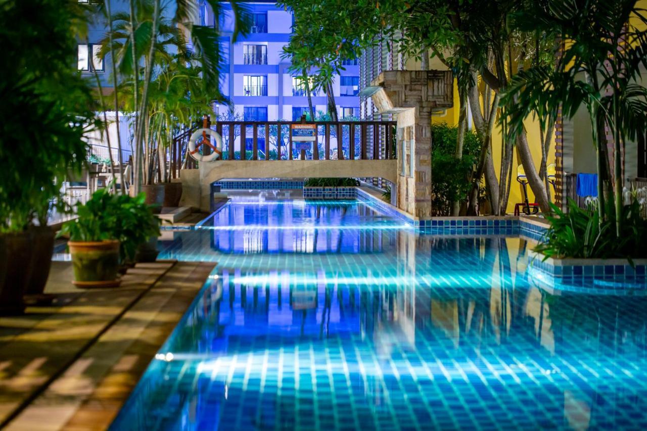 Woovo Phuket Kata Hotell Eksteriør bilde